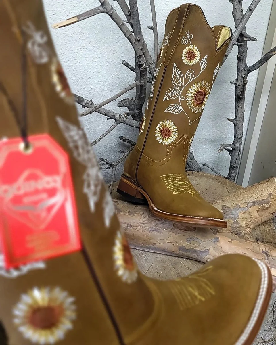 Botas de Cuero con Girasoles para Mujer en Horma Rodeo Q322G6231 - Image 4