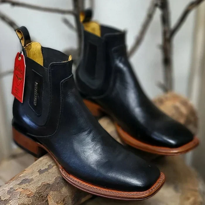 Botines Charros Quincy con Punta Cuadrada Color Negro - Image 3