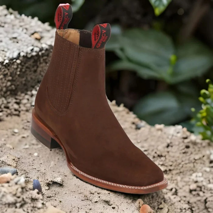 Botines Charros Quincy de Gamuza con Punta Cuadrada Cafe - Image 6