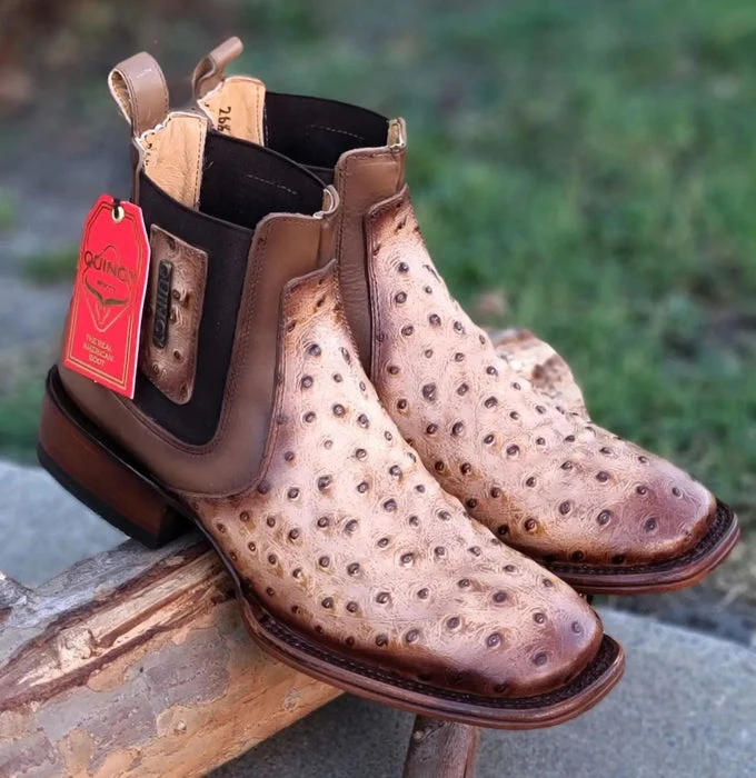 Botin de Avestruz Grabado con Punta Cuadrada - Image 10