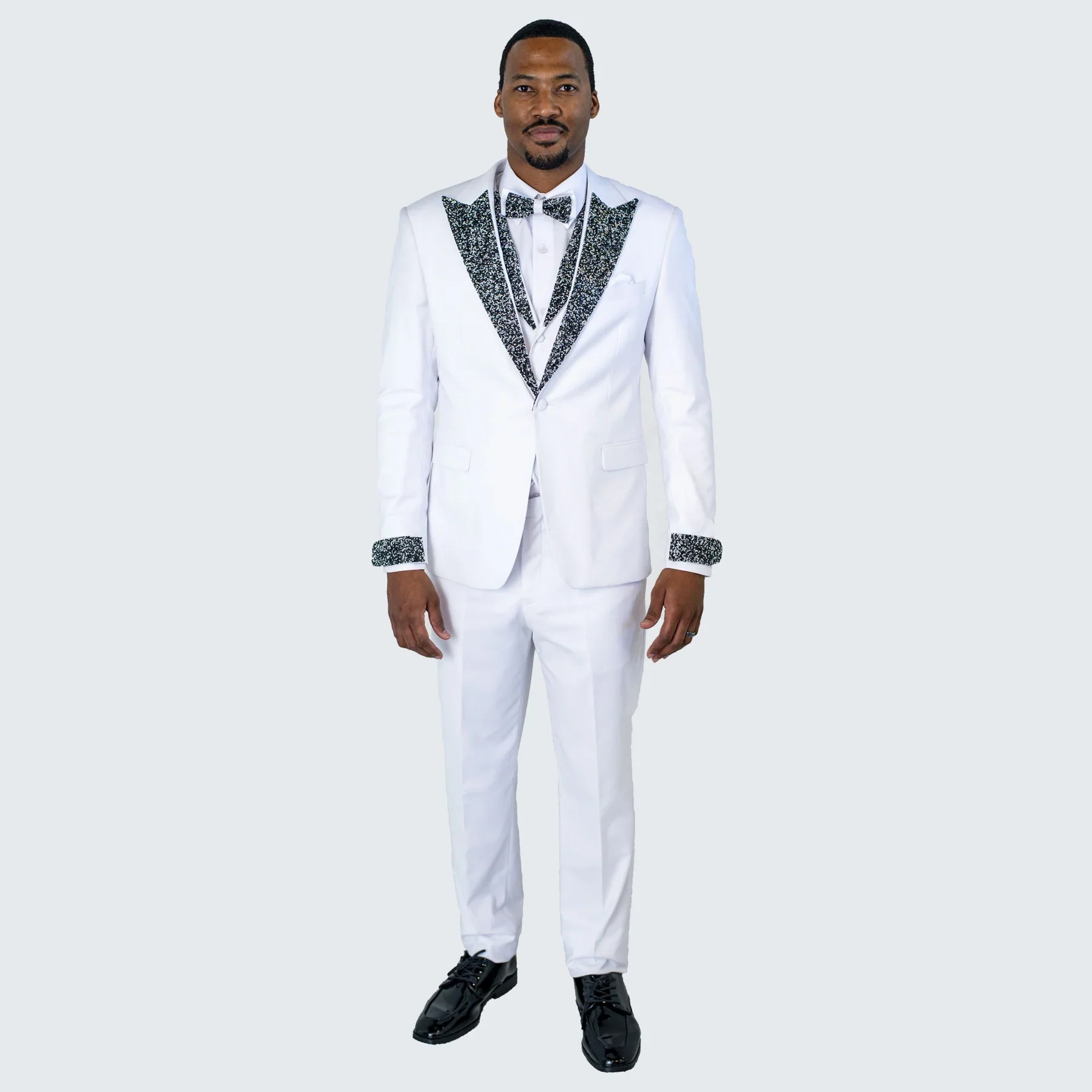 Elegant White Peak Lapel Tuxedo with Crystal Stones – 4-Piece Outfit - Image 10