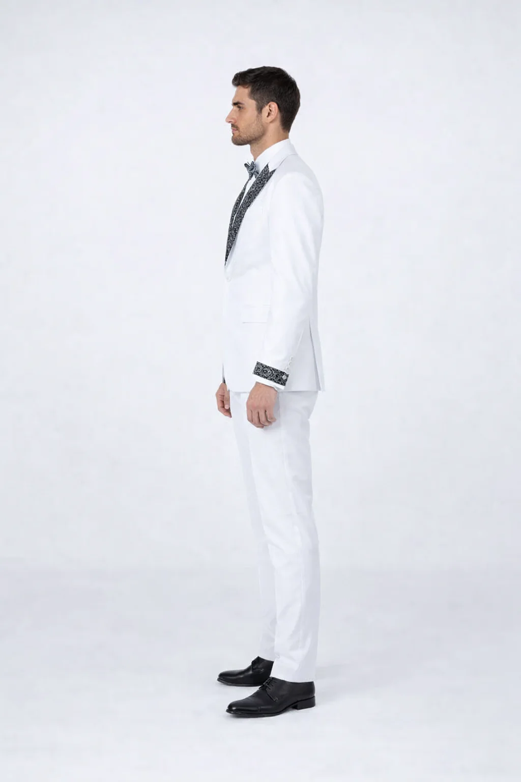 Elegant White Peak Lapel Tuxedo with Crystal Stones – 4-Piece Outfit - Image 5