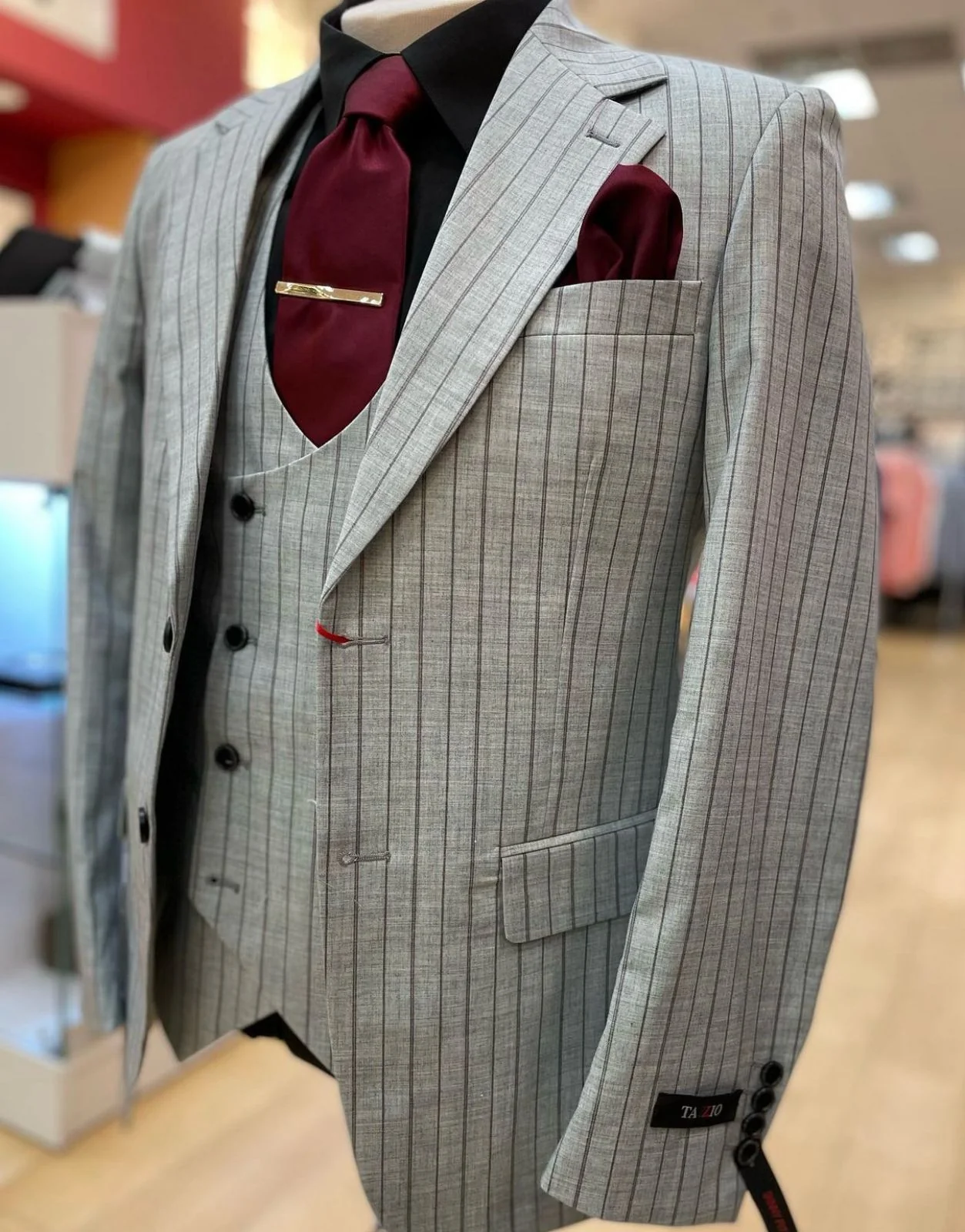 Men’s 3-Piece Light Grey Pinstripe Suit with Vest – Classic Business, Wedding, and Formal Attire - Image 5