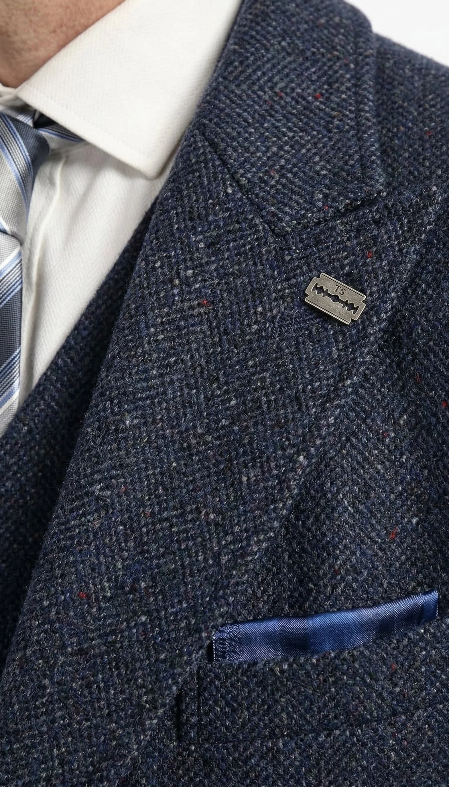 Men’s Navy Blue Herringbone Tweed  1920s 3 Piece Suit with Overcoat – Vintage Peaky Blinder Style Formal Suit Set with Blazer, Waistcoat + Overcoat + Hat - Image 15