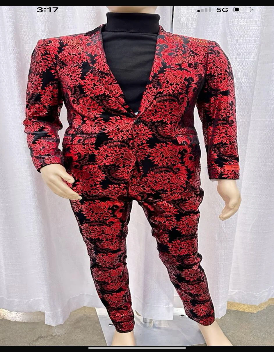 Menƒ??s Red and Black Floral Tuxedo Suit ƒ?? Slim Fit 2 Piece Embroidered Outfit for Weddings, Prom, and Formal Events - Image 3