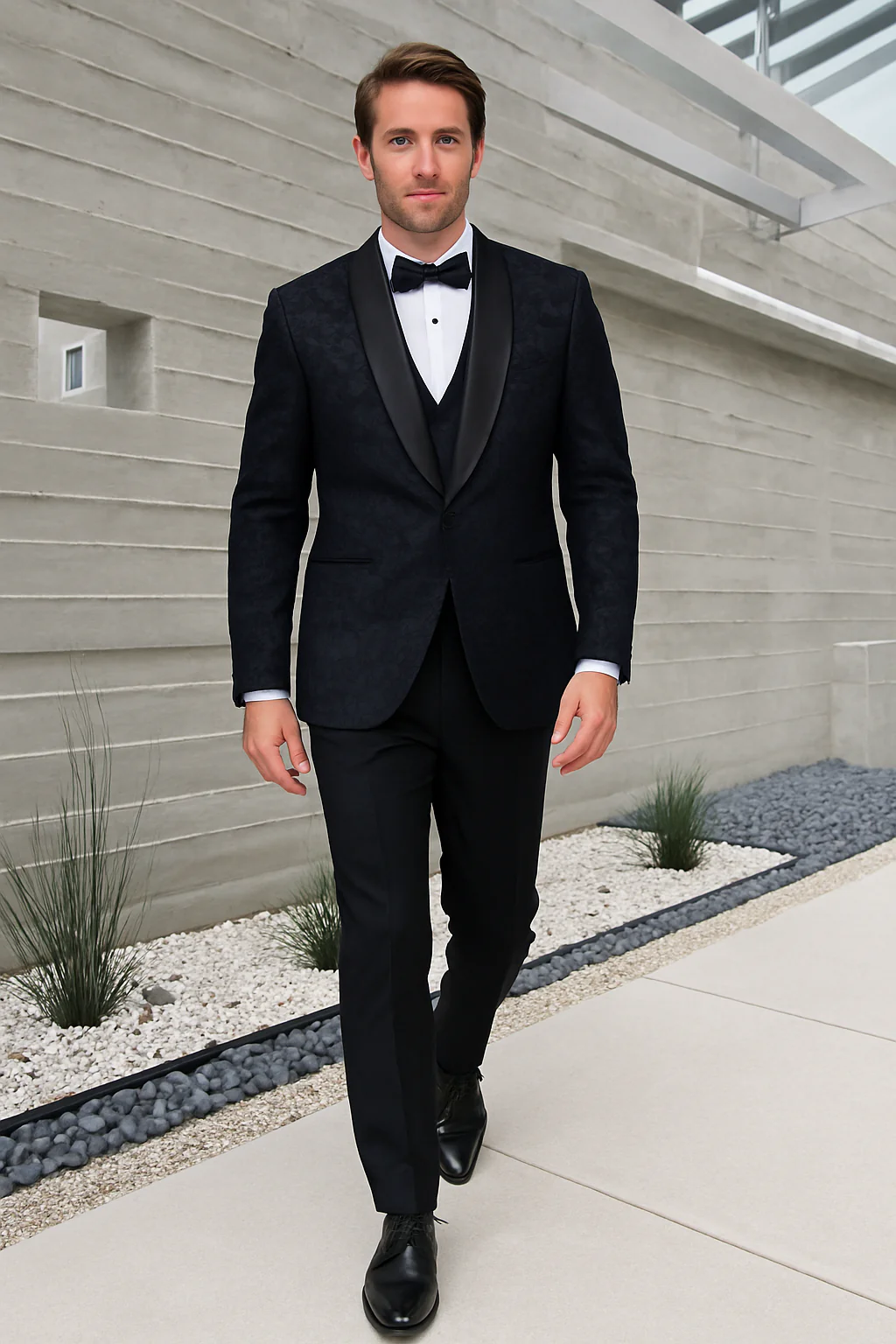 Men's Black Paisley Velvet Smoking Jacket Tuxedo with Vested Double Breasted Prom & Wedding Suit - Image 3