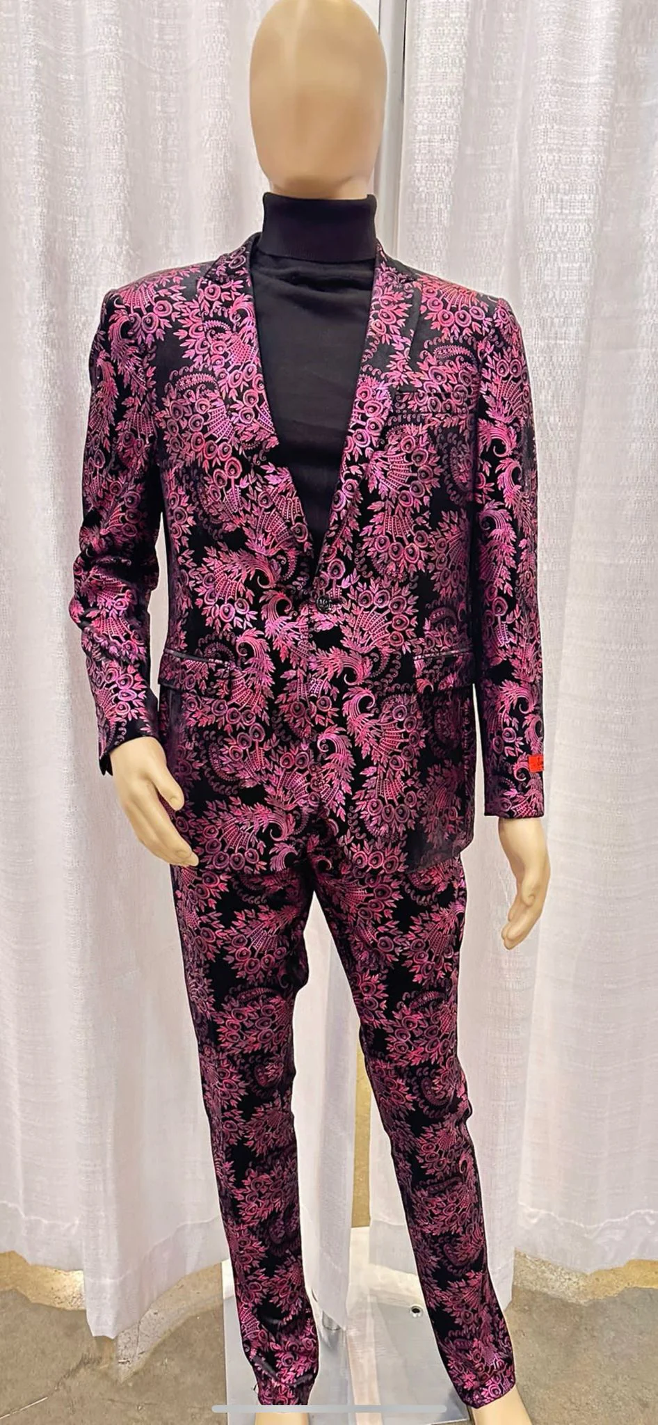 Mens Pink and Black Floral Tuxedo Suit ƒ?? Slim Fit Two Piece Set - Image 2