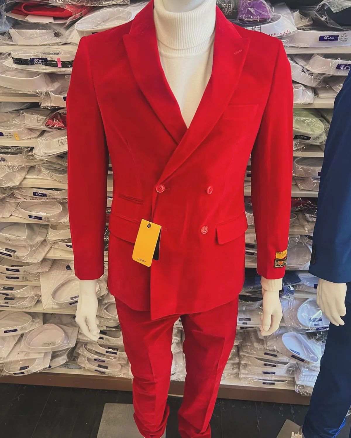 Mens Slim Fit Red Velvet Double Breasted Suits with Peak Lapel Formal Tuxedo Style Ultra Slim Fit - Image 4