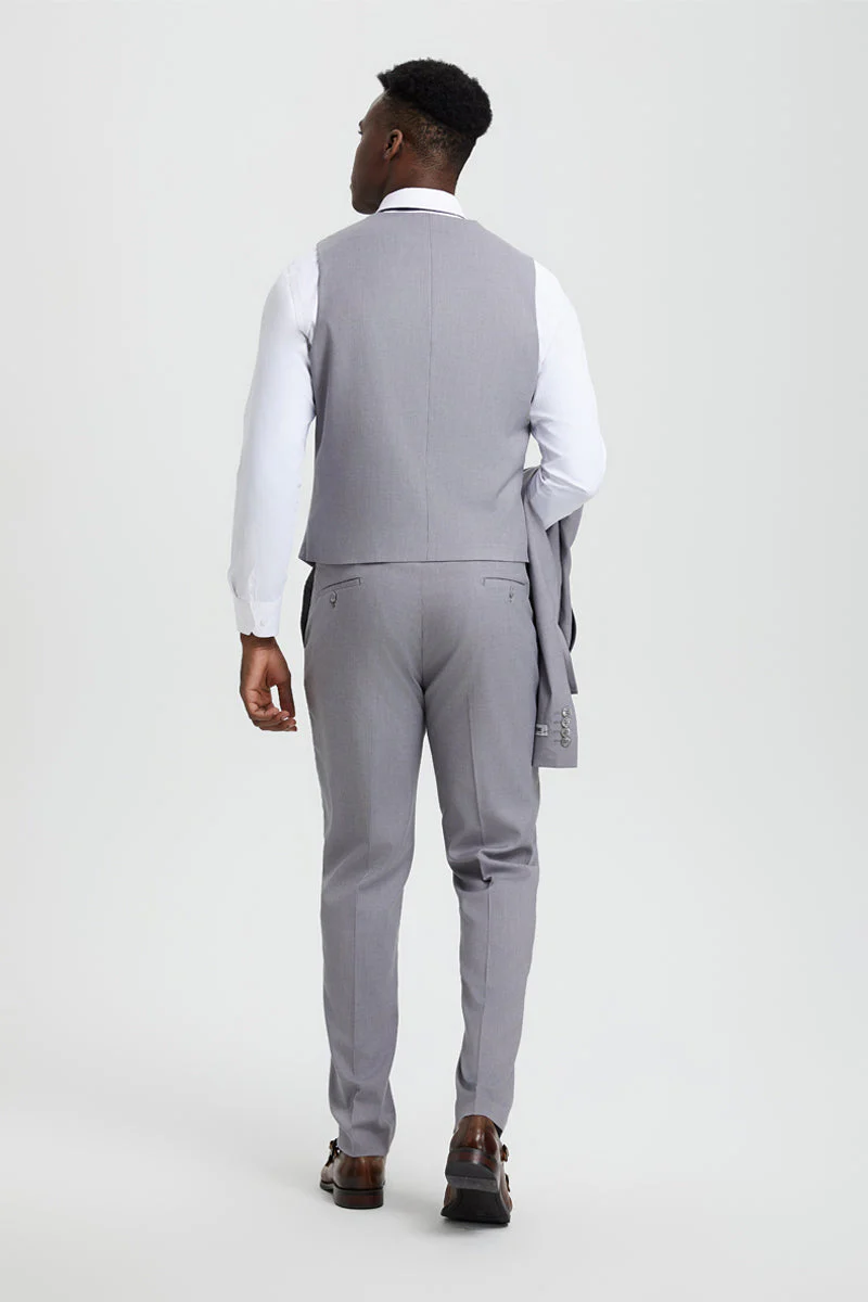 Men's Vested One Button Peak Lapel Stacy Adams Designer Suit in Light Grey - Image 3