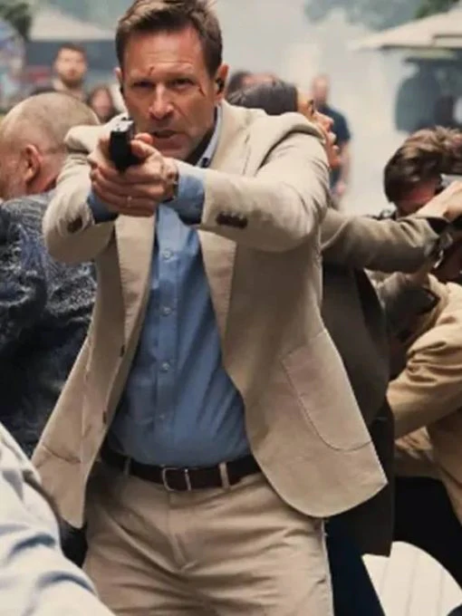 The Bricklayer 2024 Aaron Eckhart Suit - Image 2