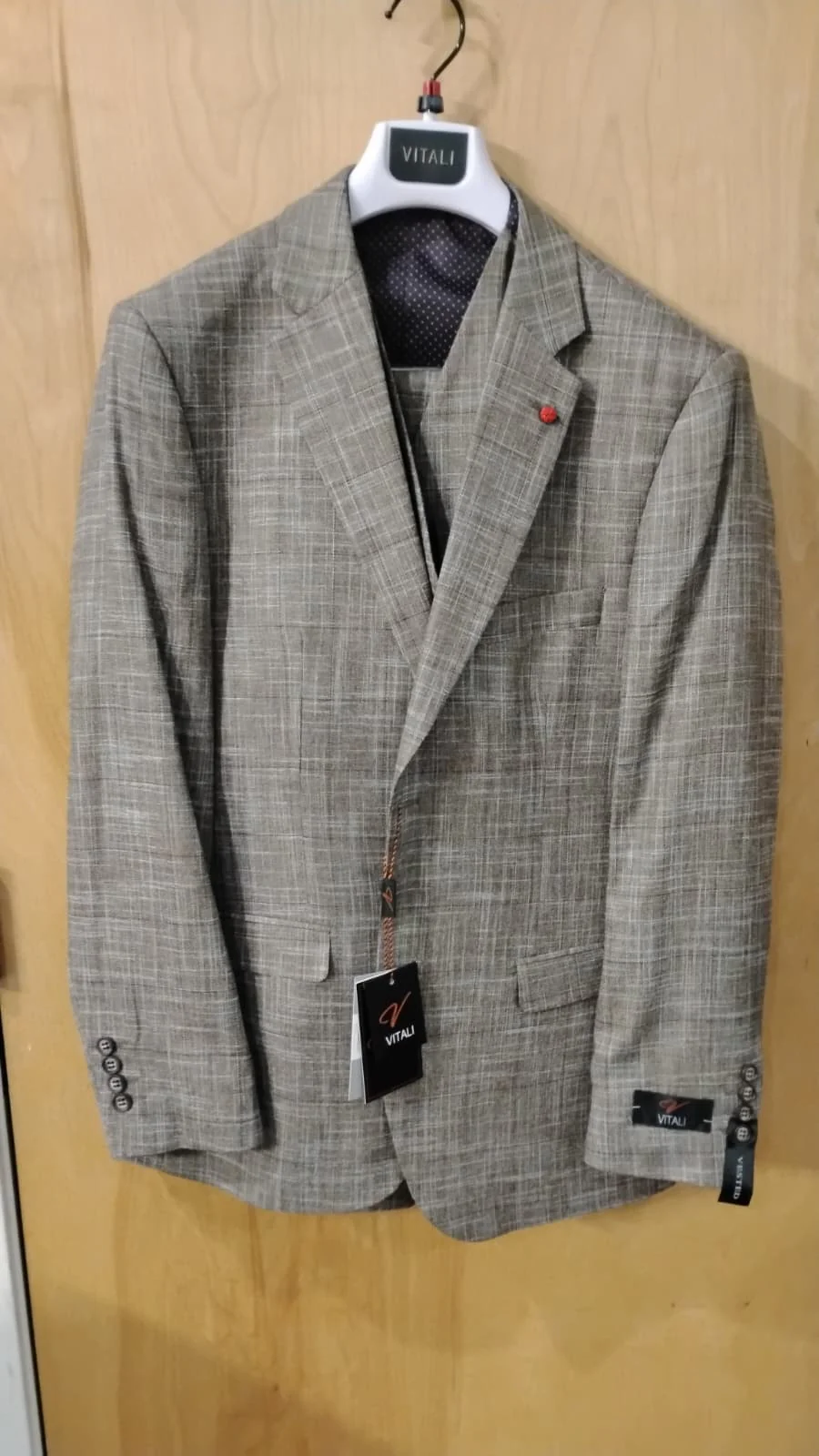 Vitali Brand Men’s Grey Textured Patterned 3 Piece Suit – Modern Fit Checkered Sharkskin with Blazer, Vest & Trousers, Business Wedding - Image 15